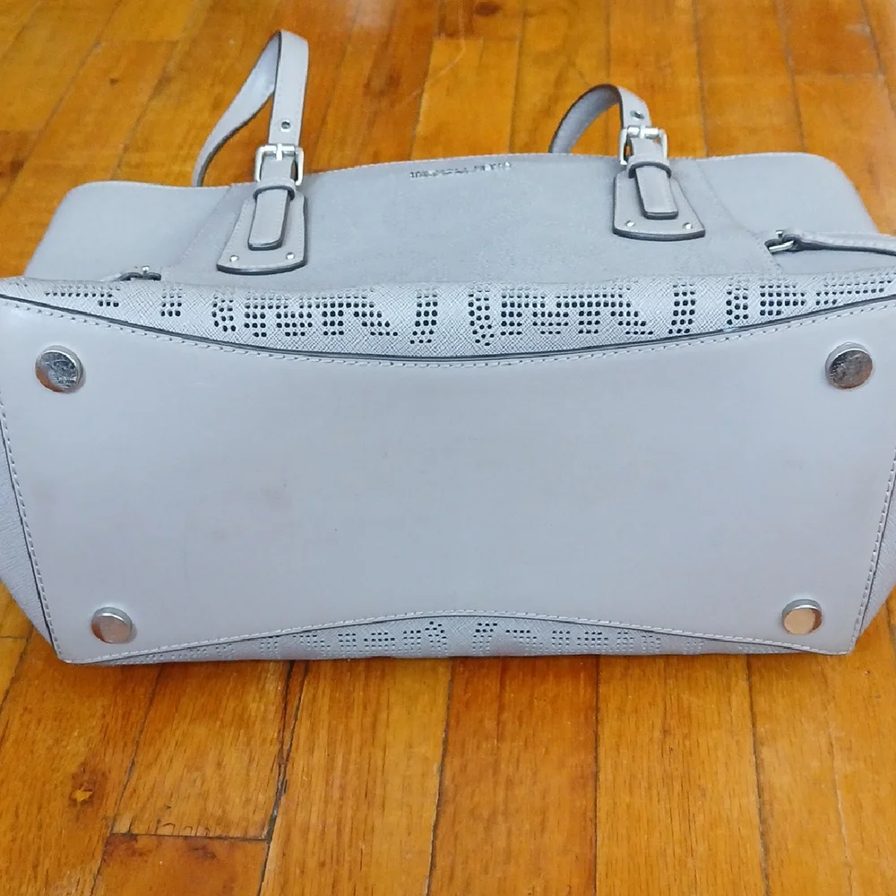 Michael Kors Voyager East West Tote - Picture 9 of 9